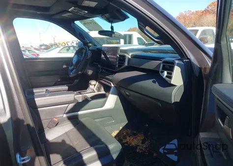 2025 Toyota Tundra Limited из США, поврежденный, VIN 5TFJA5DB3SX335208